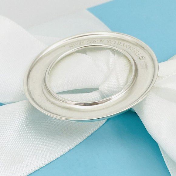 Tiffany & Co 1837 Round Doughnut Donut Pendant in Sterling Silver - Picture 4 of 6